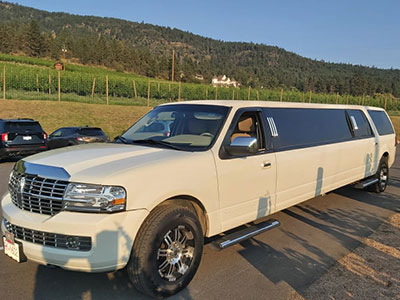 Stretch Navigator available from Okanagan Limousine.
