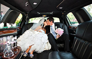 Add to your wedding day memories by choosing Accent Limousine for your luxurious transportation to and from your wedding ceremony!